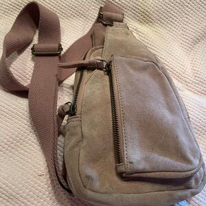 Free people Hudson Suede Sling Bag - Dusty Mauve